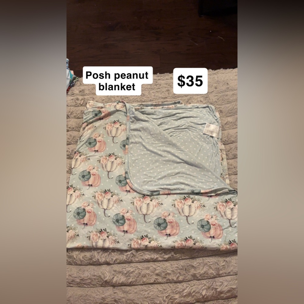 Posh Peanut Blue Floral Blanket